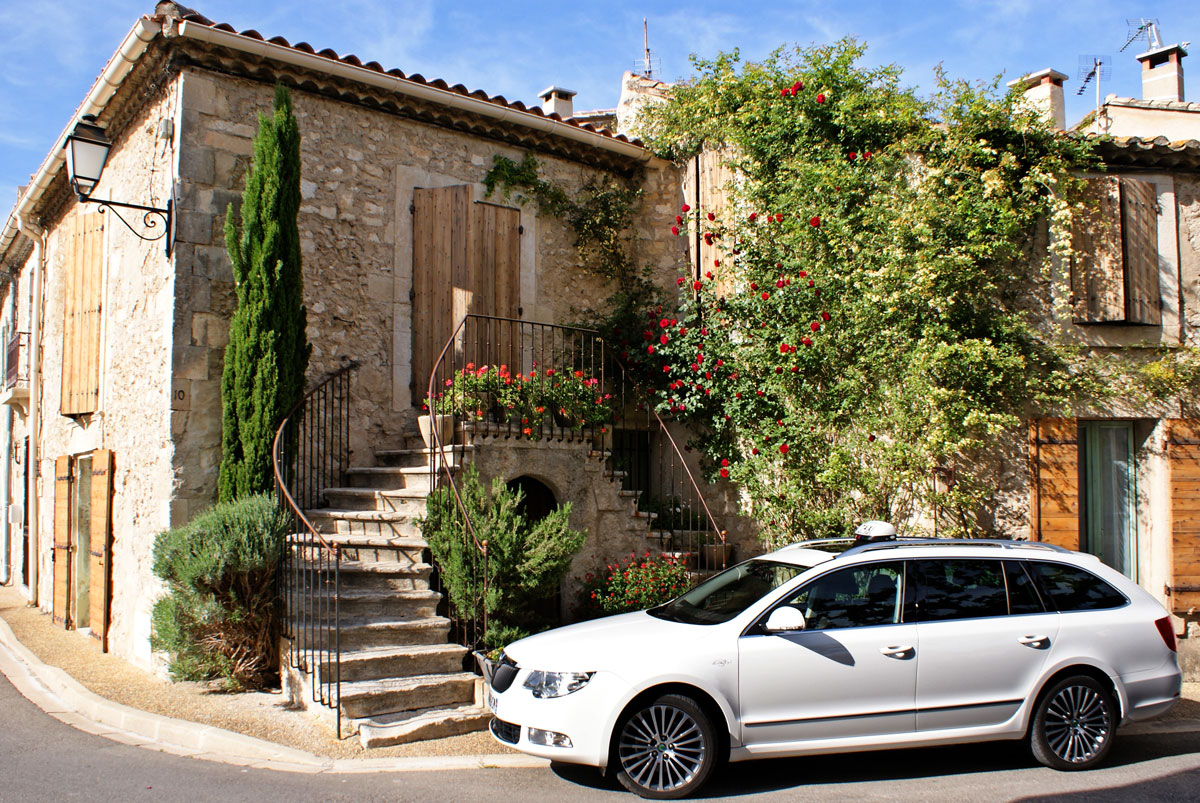 Au pied d’une maison Provençale